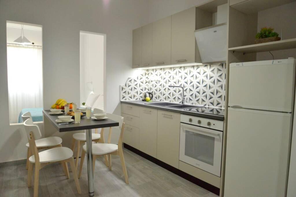 Alisahni Apartment Adámasz Kültér fotó