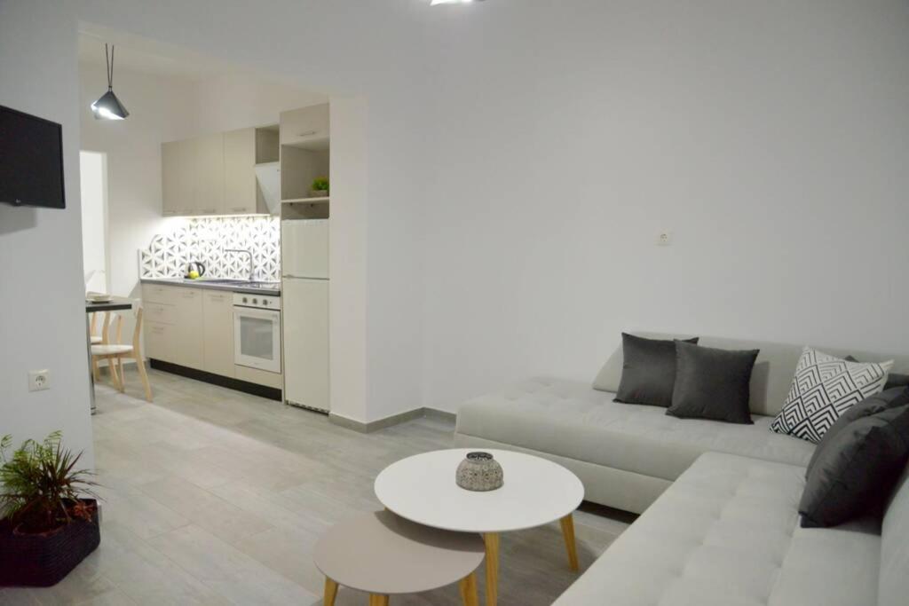 Alisahni Apartment Adámasz Kültér fotó